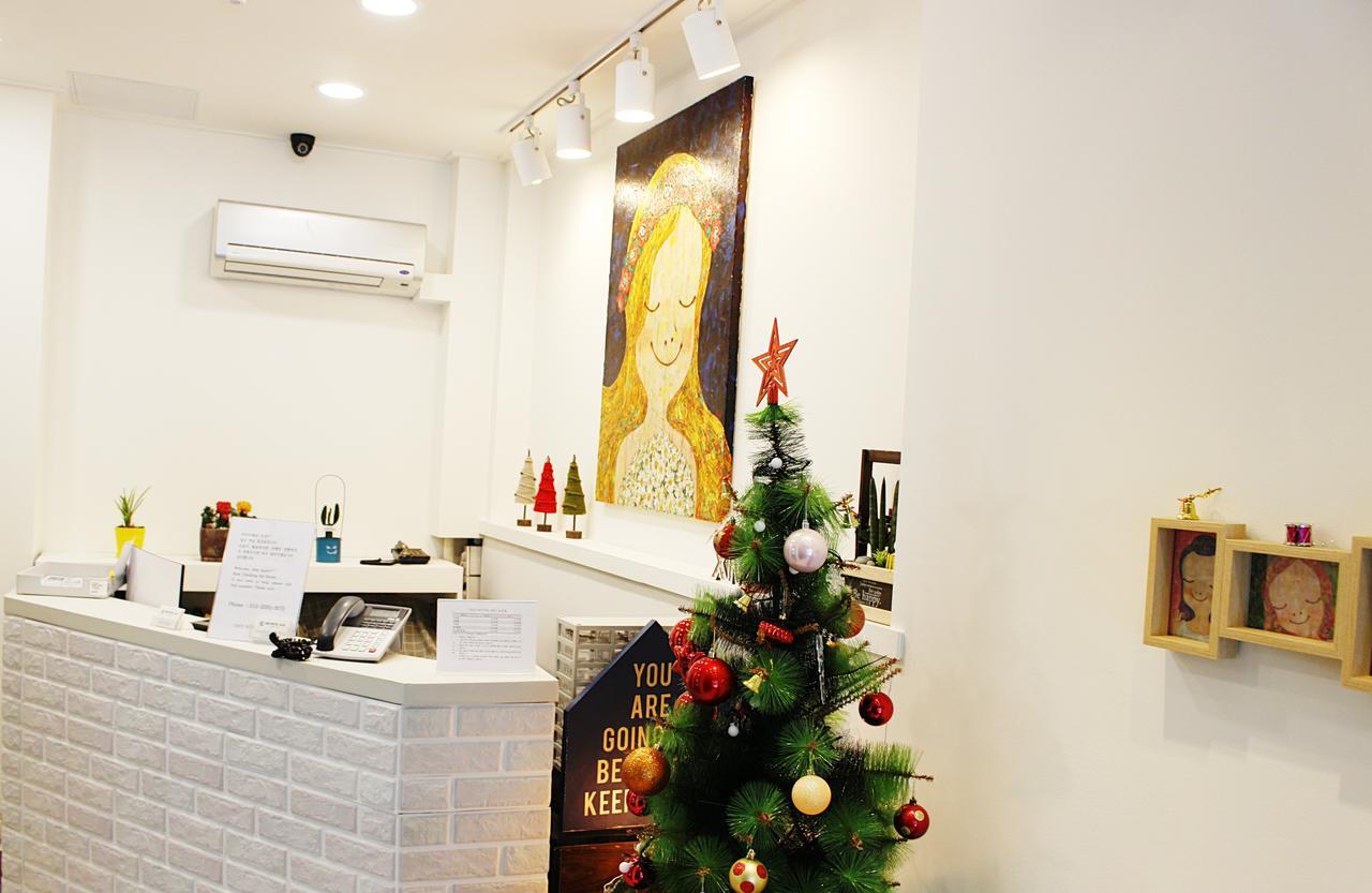 Hy Choi Hostel Сеогвипо Екстериор снимка